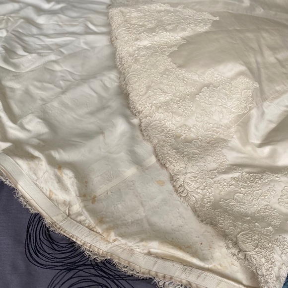 Paloma Blanca Ivory strapless wedding gown (#3854), size 14 - Picture 8 of 13